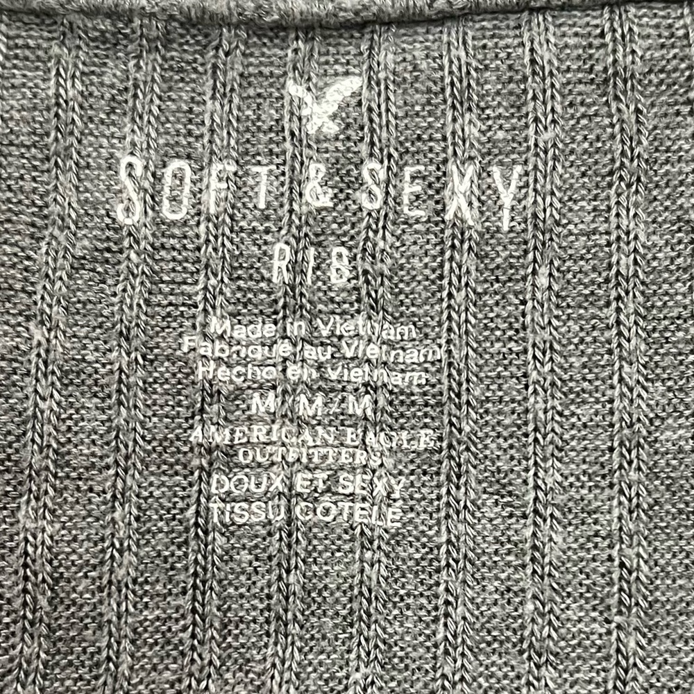 American Eagle Outfitters Soft & Sexy Gray Ribbed V-neck Long Sleeve Top, size M - Picture 3 of 6